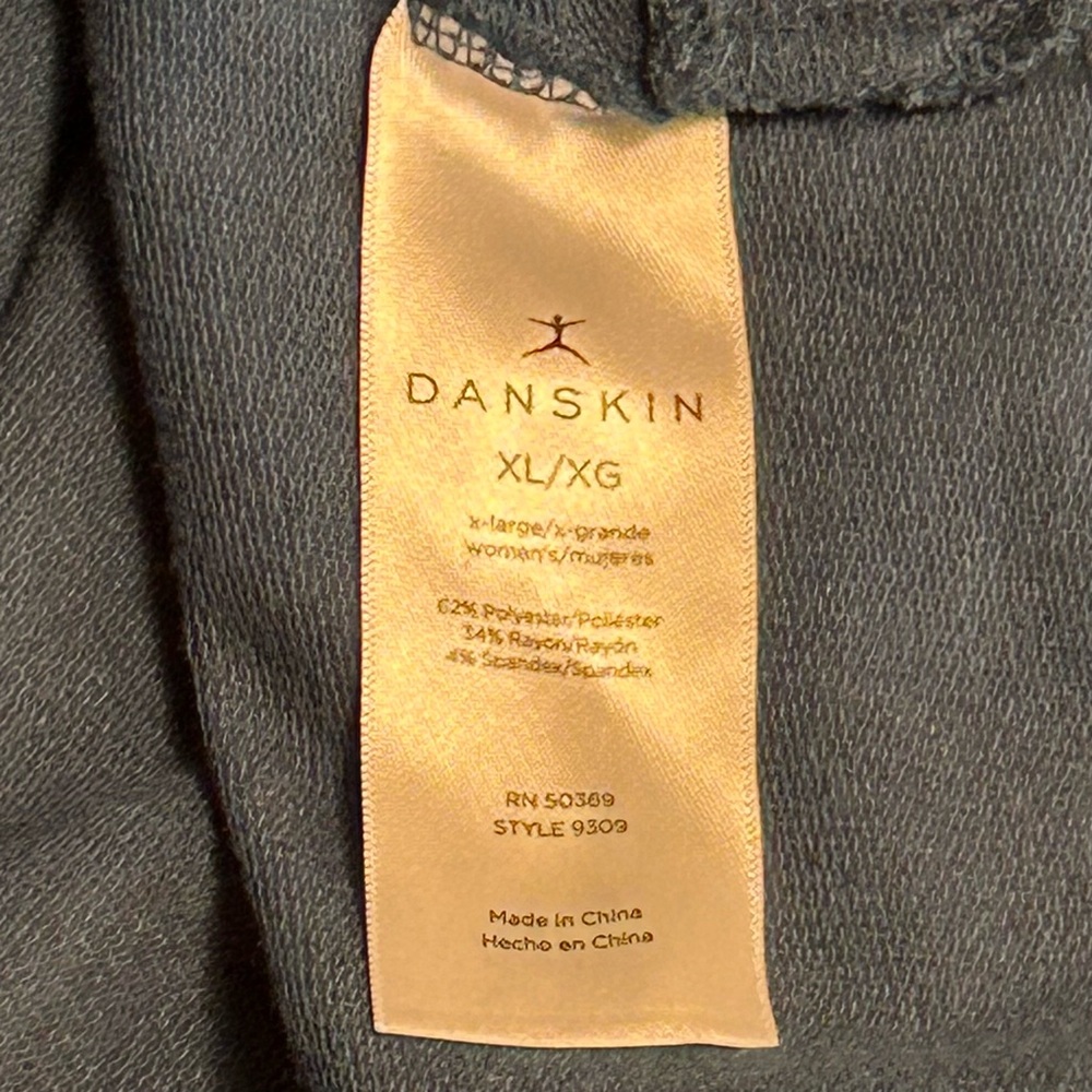 EUC Blue Danskin top, XL - Picture 6 of 10